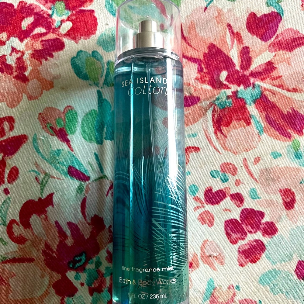 Bath and Body Works Sea Island Cotton